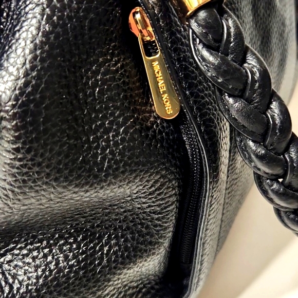 Michael Kors Naomi Black Pebbled Leather Large Bowling Satchel Like New!! - Picture 13 of 16